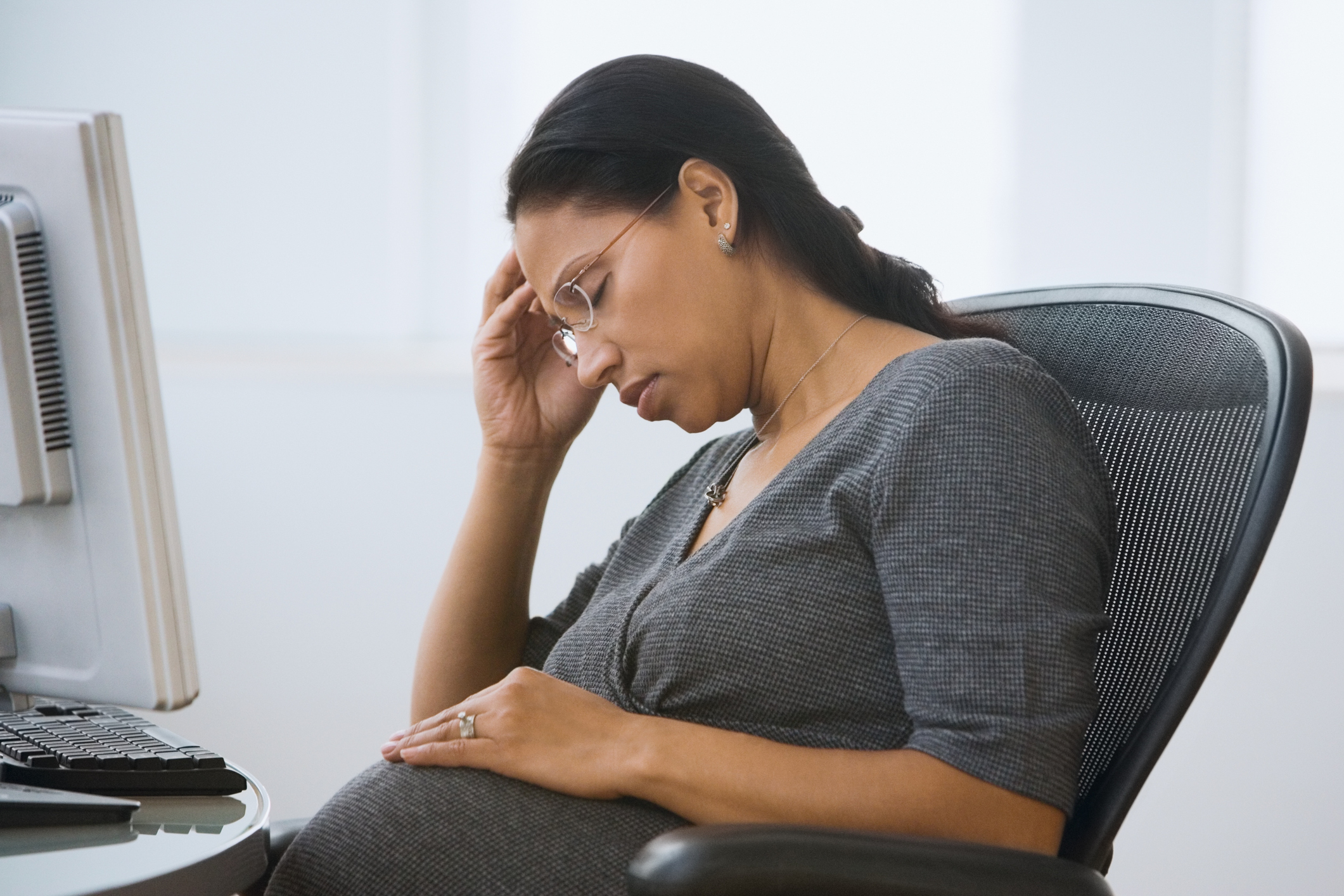 WHY WOMEN SHOULD AVOID BEING STRESSED DURING PREGNANCY