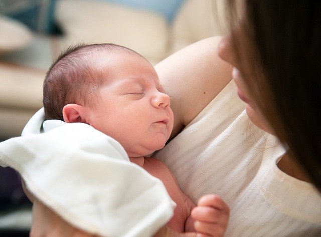 Top 10 Signs of Fever in Newborns You Shouldn’t Ignore; Causes and Treatments