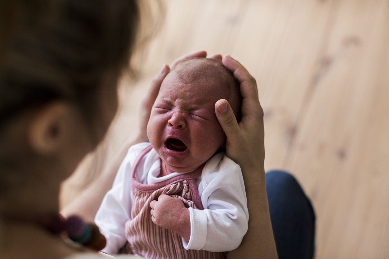 Does Your Baby Have Colic or Acid Reflux? Here’s the Difference
